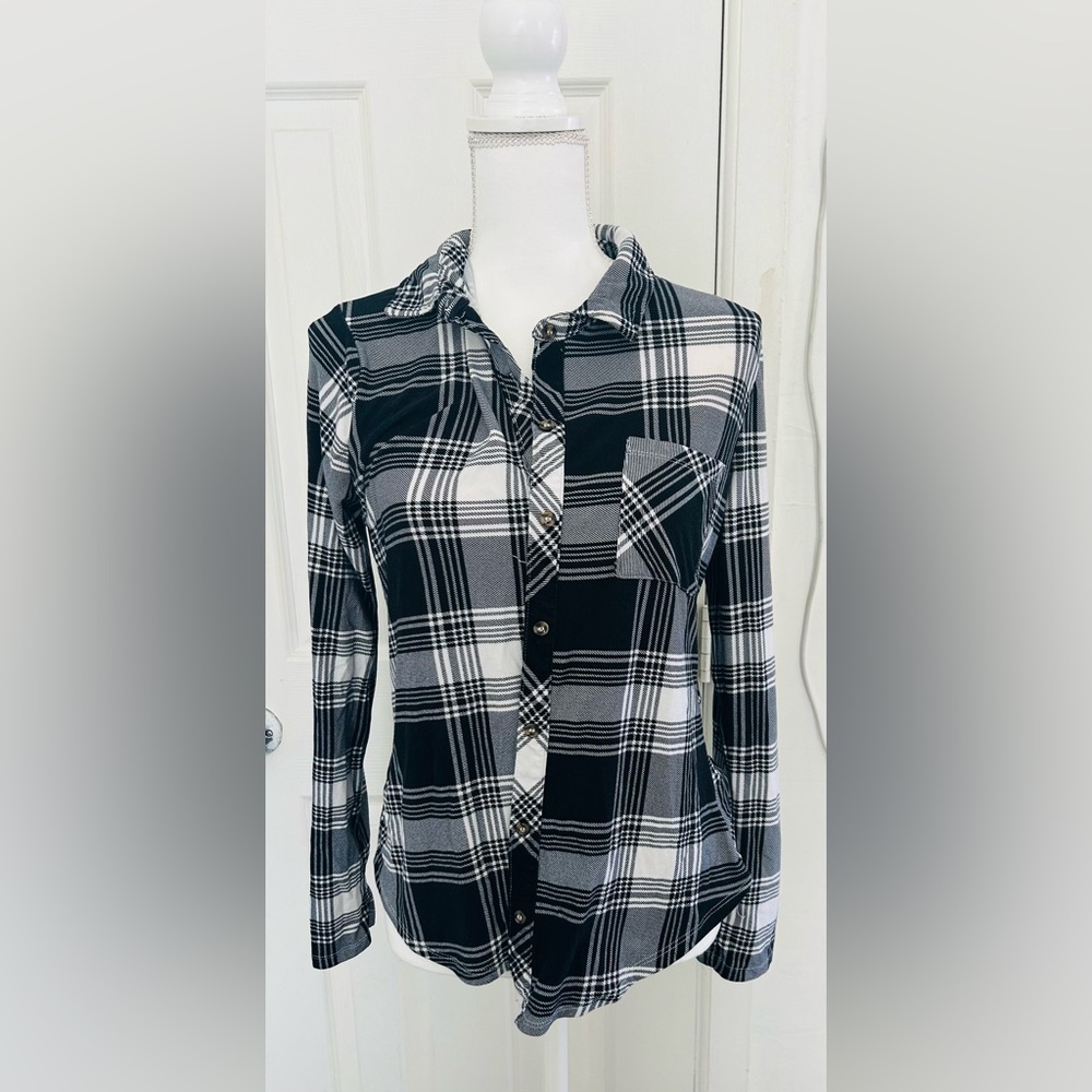 Black & White Plaid Button-Up Shirt